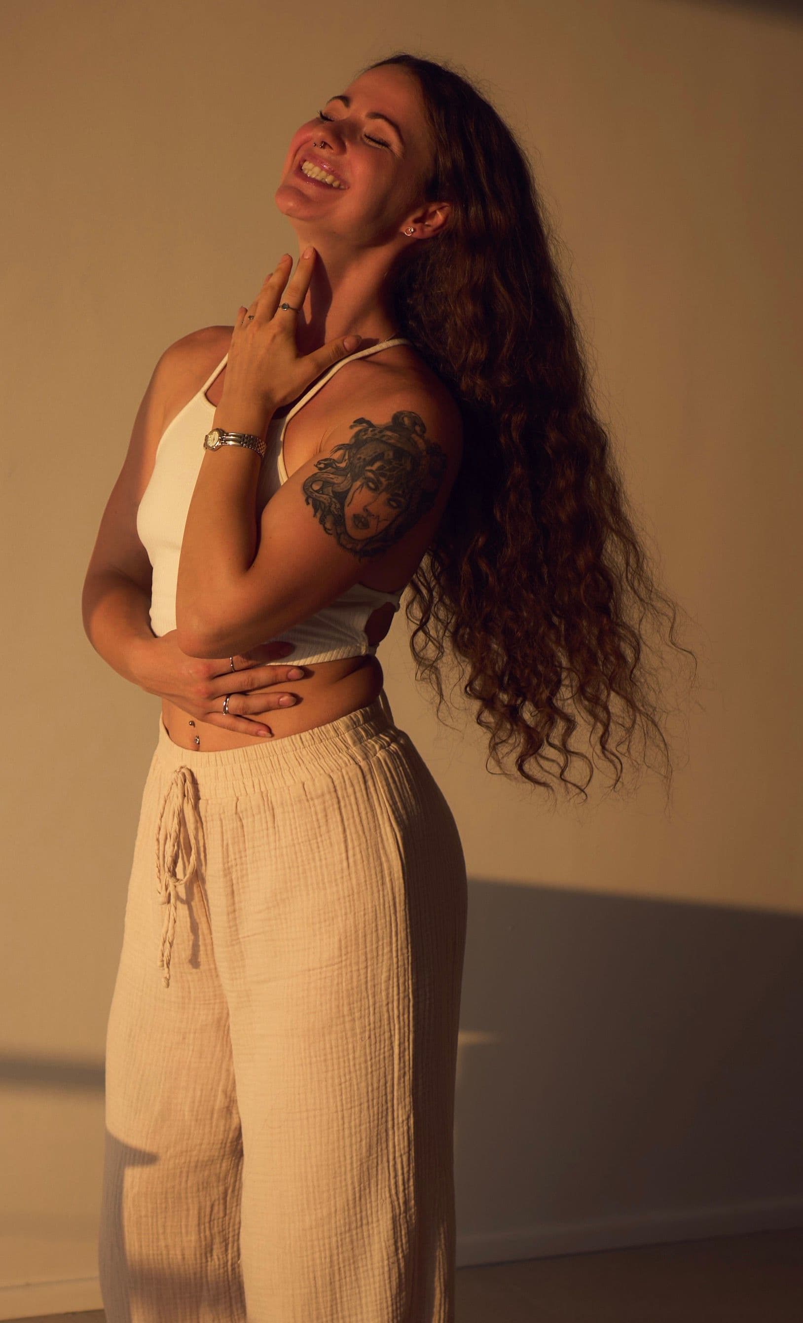 Lina – Female Balance Sisterhood